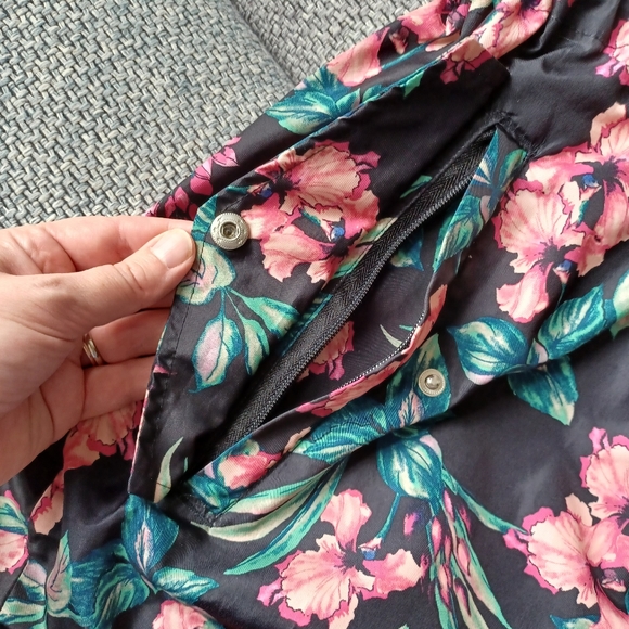 Floral print light rain jacket wind breaker - Picture 5 of 11